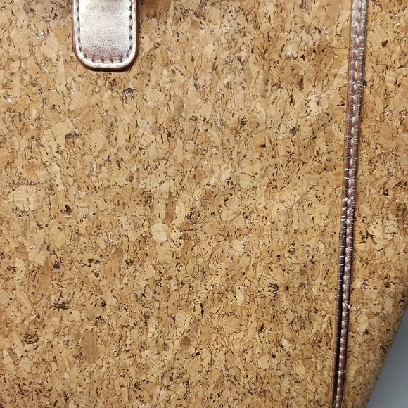 Lilly Pulitzer Tan and Cork Tote Bag with Rose Gold Lining - Picture 13 of 14
